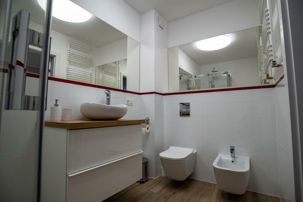 Apartamenty Amira W Kompleksie Apartamenty Piano ชเวียราโดว์-สโดรยจ์ ภายนอก รูปภาพ